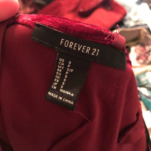 SOLD——-Cute little velvet dress🥰 - Picture 5 of 5